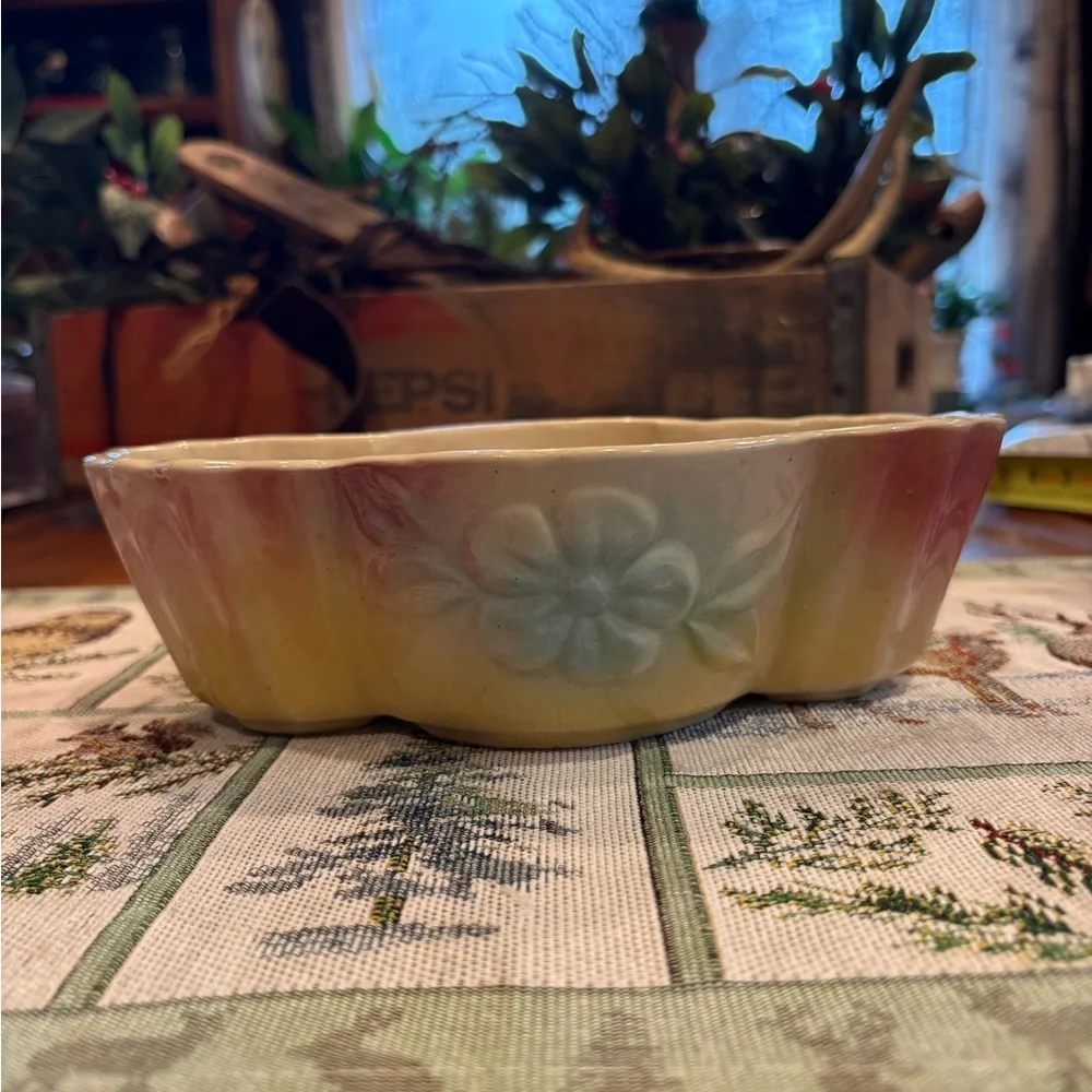 Shawnee Pottery floral planter Vintage 1940